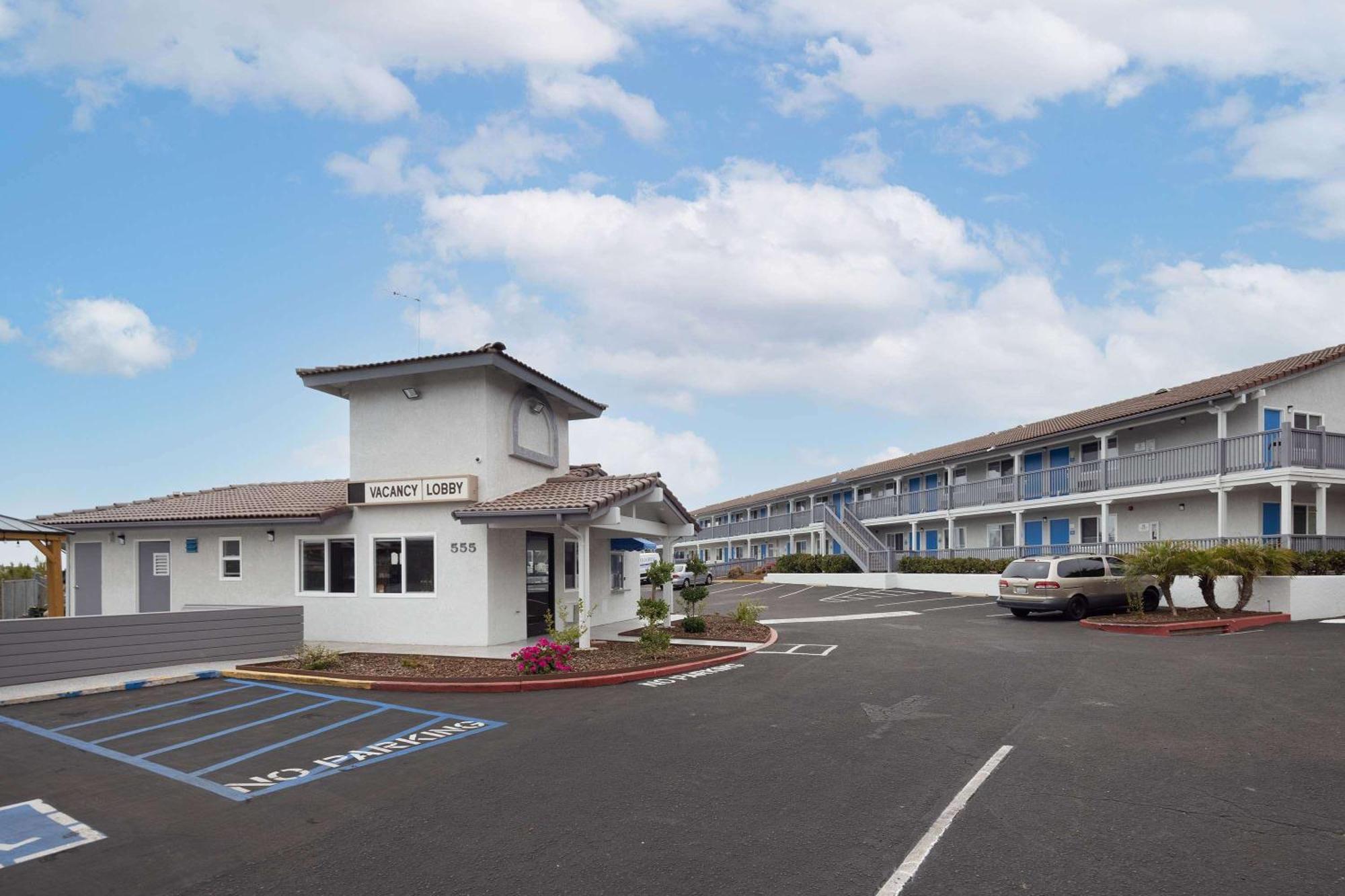 Days Inn By Wyndham Arroyo Grande Pismo Beach Ngoại thất bức ảnh